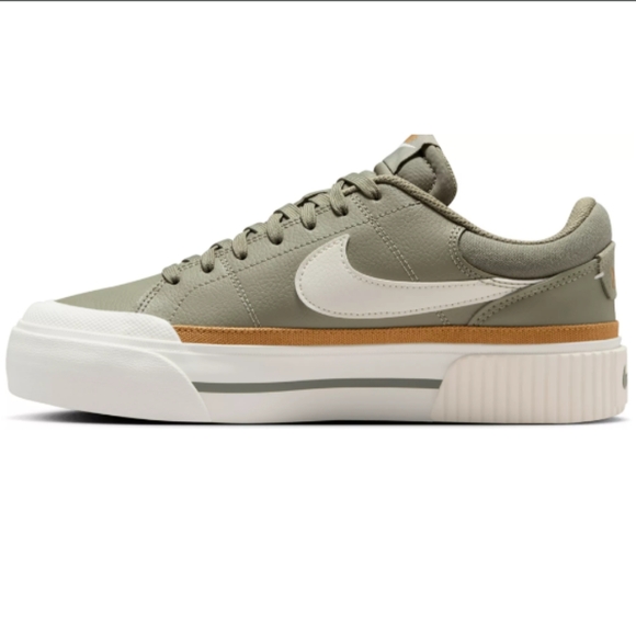 Nike Women's Court Legacy Lift Shoes - Picture 2 of 5